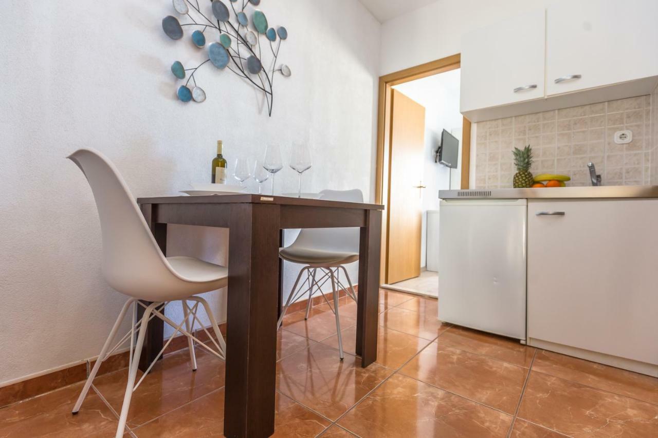 Apartments Lana Makarska Exterior photo